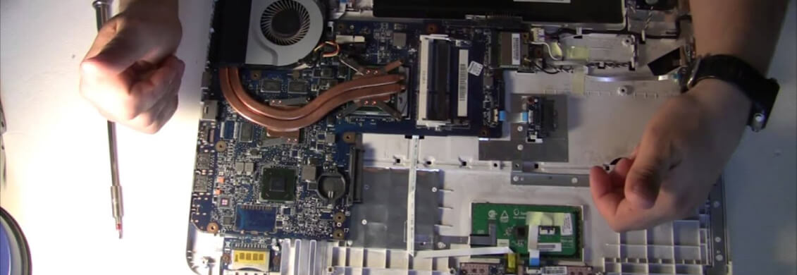Как мастера сервиса «Р-Ноутбук» ремонтируют ноутбук. который не включается?